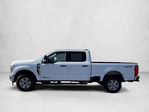 Used 2025 Ford F250 XLT image 9