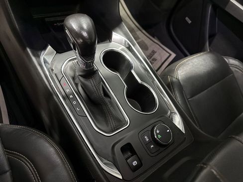 Used 2021 Chevrolet Traverse Premier w/ Redline Edition FWD image 16