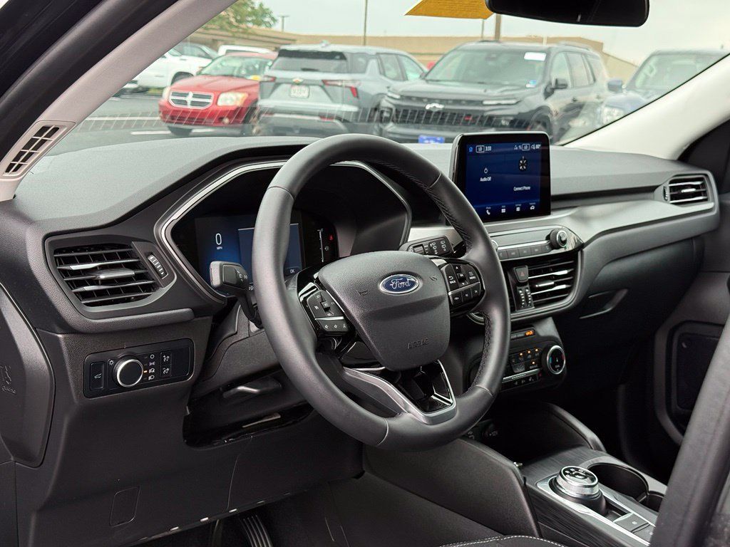 Used 2024 Ford Escape Active AWD/4WD image 24