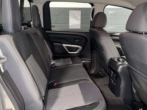 Used 2024 Nissan Titan SV w/ SV Convenience Package image 9