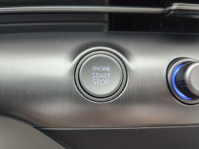 Used 2024 Hyundai Kona SEL FWD image 30