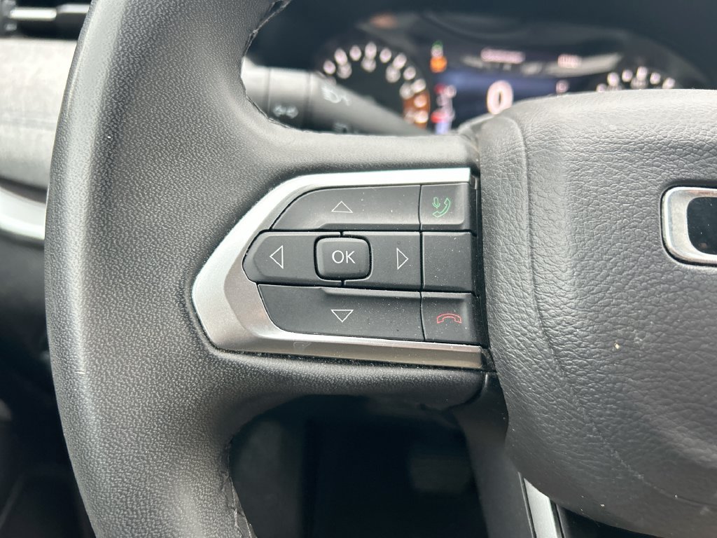 Used 2024 Jeep Compass Latitude AWD/4WD image 6