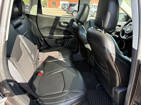 Used 2018 Jeep Compass Latitude w/ Popular Equipment Group AWD/4WD image 15