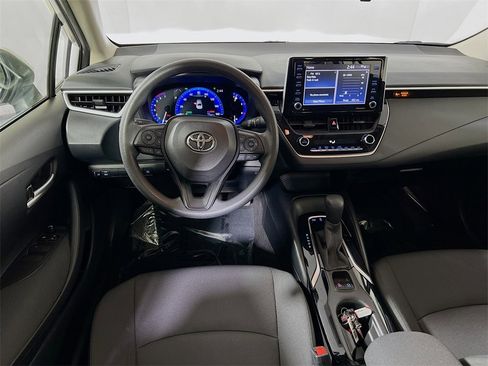 Used 2021 Toyota Corolla LE image 20