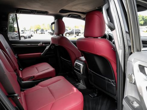 Used 2023 Lexus GX 460 Premium AWD/4WD image 34