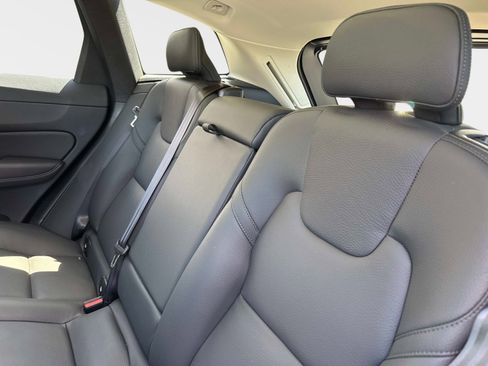 Certified 2025 Volvo XC60 B5 Plus image 15