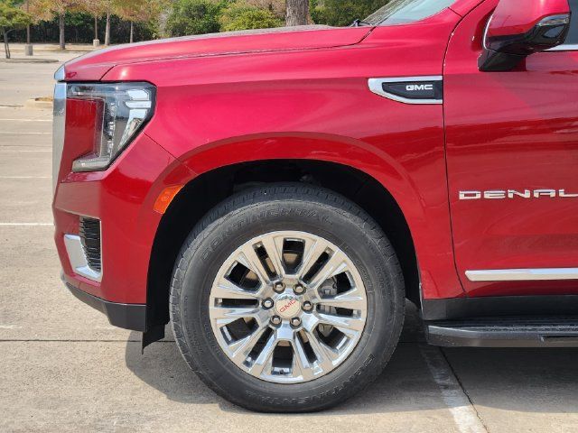 Used 2023 GMC Yukon XL Denali AWD/4WD image 8