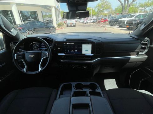 Used 2025 Chevrolet Silverado 1500 LT image 11