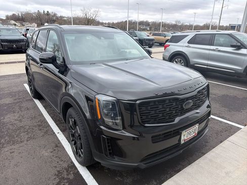 Used 2021 Kia Telluride EX w/ EX Premium Package image 2