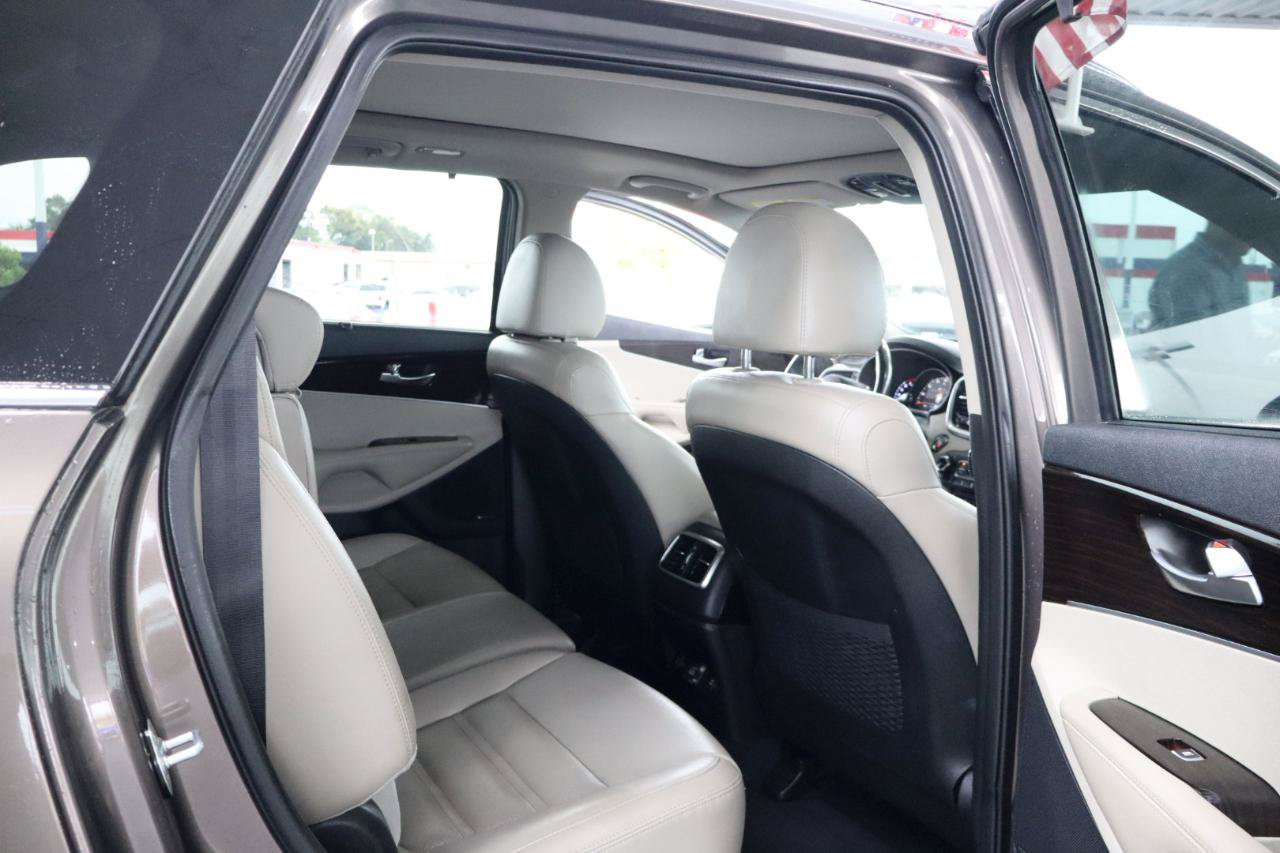 Used 2019 Kia Sorento EX w/ EX Touring Package FWD image 35
