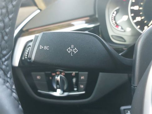 Used 2019 BMW 540i 540i w/ M Sport Package image 25