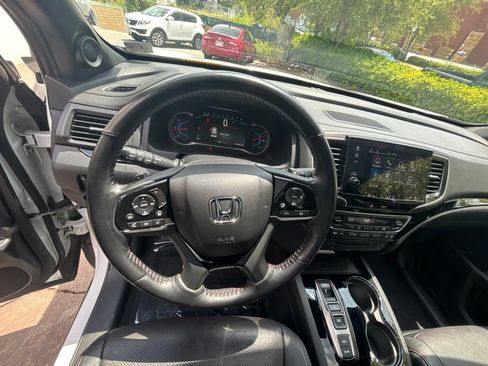 Used 2021 Honda Pilot Black Edition image 24