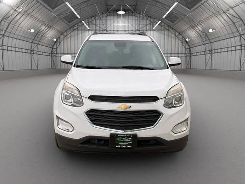 Used 2017 Chevrolet Equinox LT w/ Convenience Package image 2
