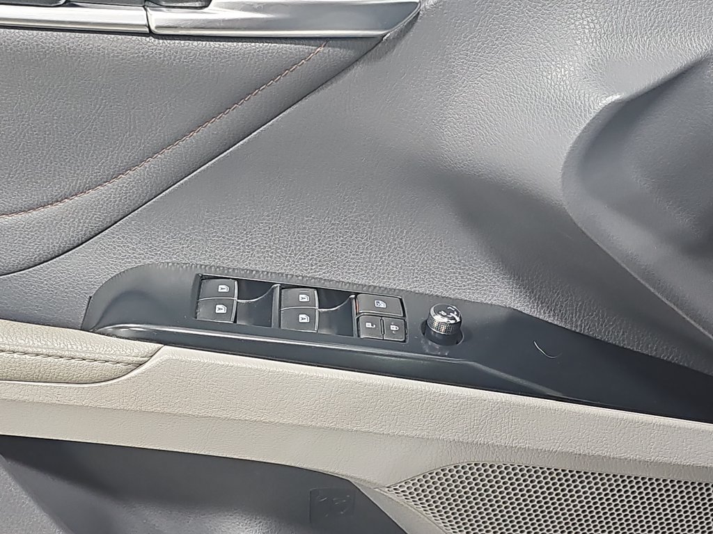 Used 2018 Toyota Camry XLE w/ Driver Assist Package FWD image 30