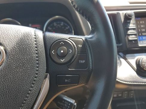 Used 2018 Toyota RAV4 Limited AWD/4WD image 26