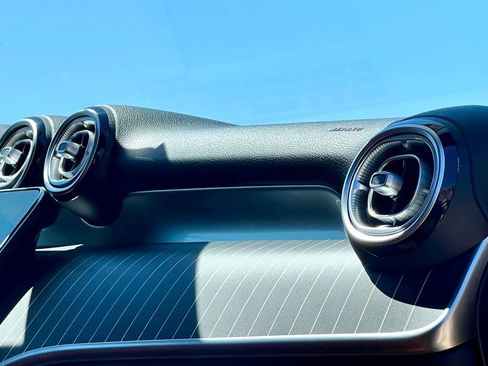 Certified 2026 Mercedes-Benz GLC 300 4MATIC image 36