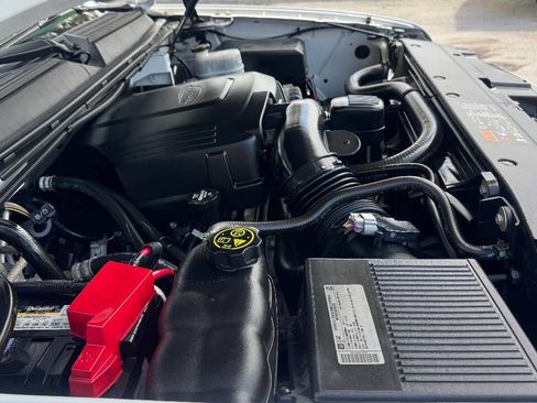 Used 2014 Chevrolet Tahoe LTZ image 29