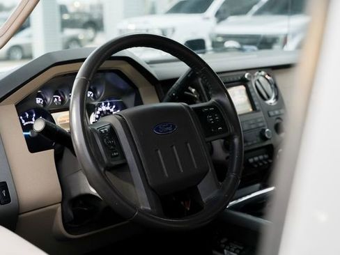 Used 2012 Ford F250 Lariat w/ Lariat Interior Pkg image 28