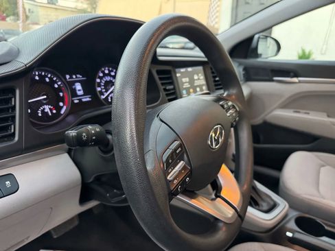 Used 2019 Hyundai Elantra SEL FWD image 3