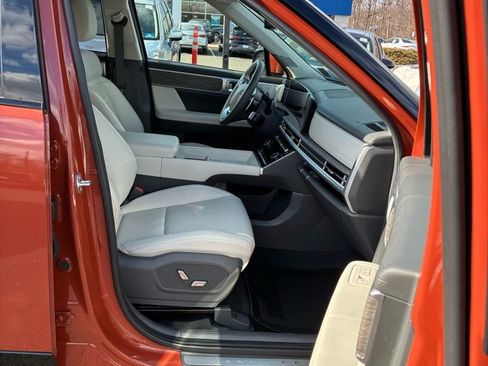 Used 2024 Hyundai Santa Fe Calligraphy image 23