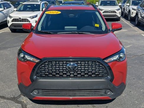 Used 2024 Toyota Corolla Cross LE w/ Moonroof Package image 2