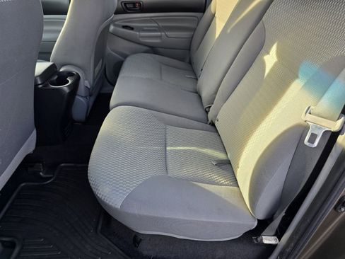 Used 2012 Toyota Tacoma 4x4 Double Cab w/ SR5 Pkg image 25