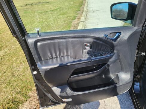 Used 2010 Honda Odyssey Touring image 27