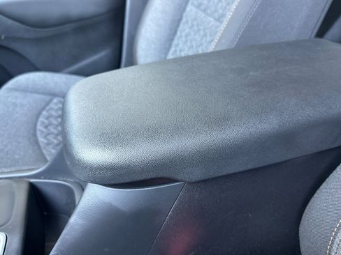 Used 2024 Chevrolet Equinox LT image 32