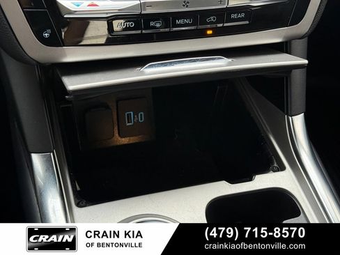 Used 2022 Ford Explorer XLT w/ Equipment Group 202A AWD/4WD image 18