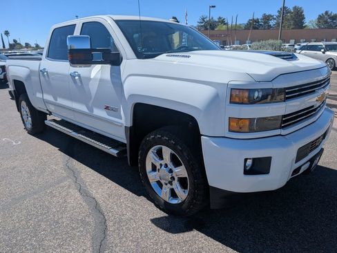 Used 2018 Chevrolet Silverado 2500 LTZ image 7