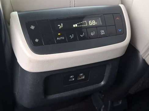 Used 2024 Nissan Pathfinder SL w/ Black Appearance Package AWD/4WD image 12