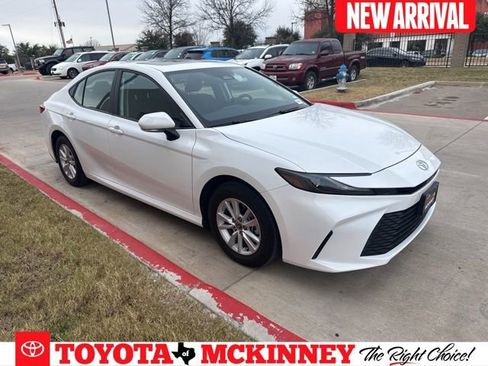 Used 2025 Toyota Camry Hybrid image 1