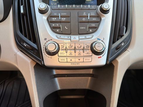 Used 2015 Chevrolet Equinox LT image 23