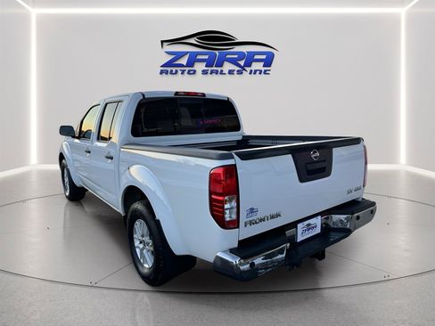 Used 2018 Nissan Frontier SV w/ Value Truck Package AWD/4WD image 4