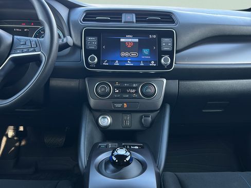 Used 2025 Nissan Leaf S FWD image 21
