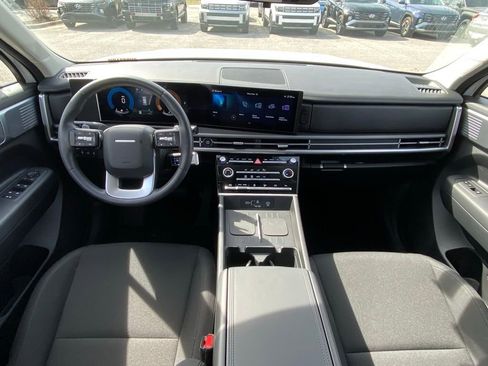 Used 2025 Hyundai Santa Fe SE FWD image 23
