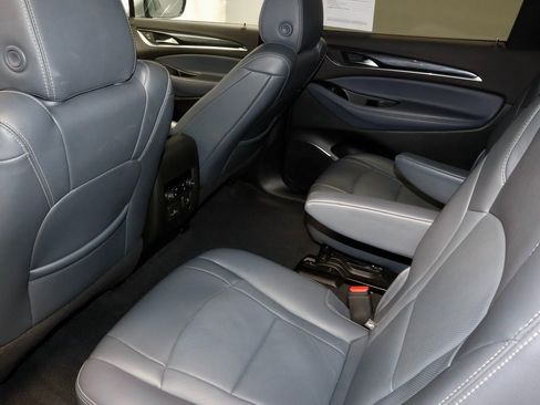 Used 2024 Buick Enclave Premium image 23