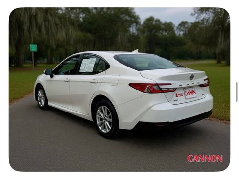 Used 2025 Toyota Camry LE FWD image 4