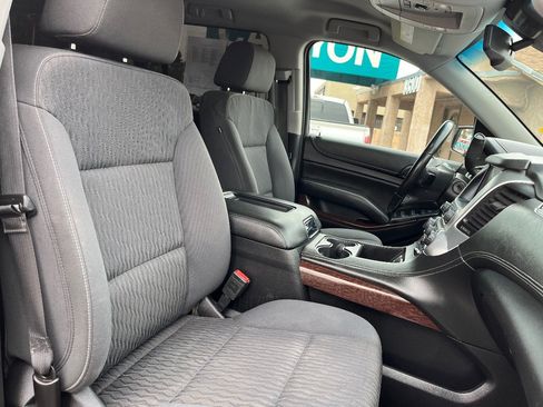 Used 2019 GMC Yukon XL SLE w/ SLE Value Package image 38