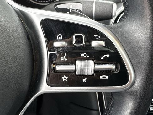 Used 2022 Mercedes-Benz GLC 300 image 22