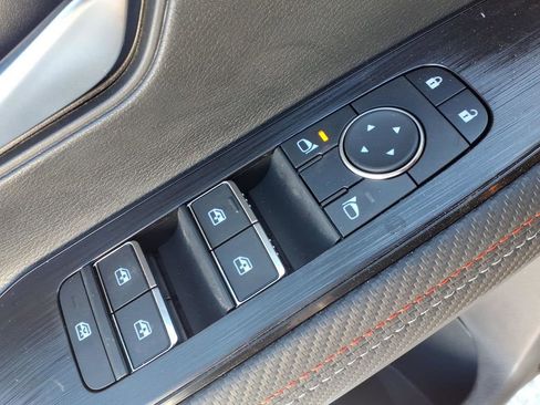 New 2026 Nissan Kicks SR image 18