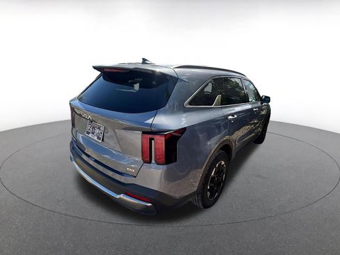 Used 2024 Kia Sorento S image 6