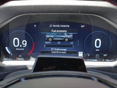 Certified 2025 Ford Explorer ST-Line w/ Premium Package AWD/4WD image 8