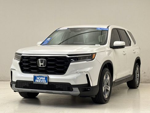 Certified 2025 Honda Pilot EX-L image 2