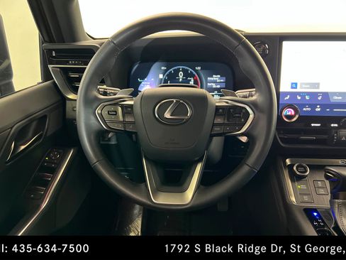 Used 2024 Lexus GX 550 w/ Accessory Package (Z1) AWD/4WD image 12