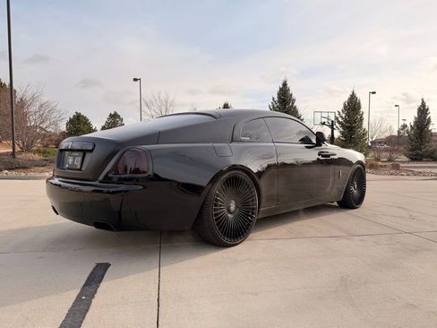Used 2016 Rolls-Royce Wraith image 16