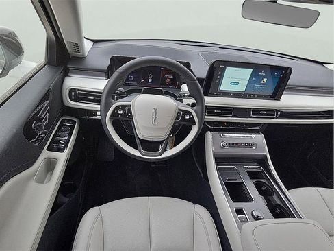 New 2026 Lincoln Aviator Premiere image 11