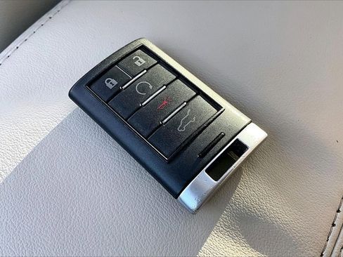 Used 2012 Cadillac SRX Luxury image 10