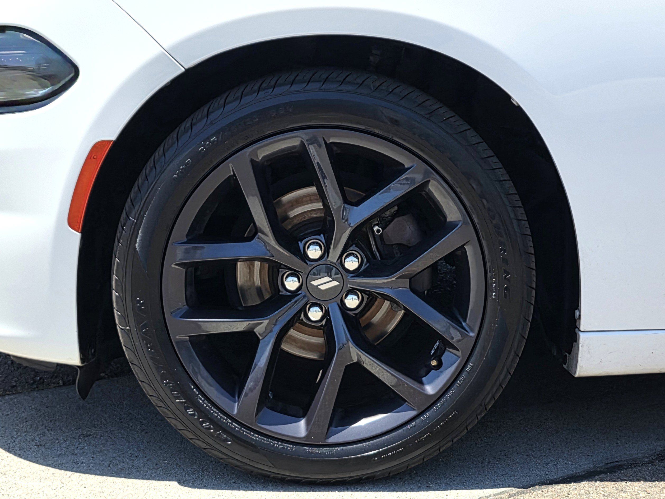 Used 2020 Dodge Charger SXT w/ Blacktop Package RWD image 9