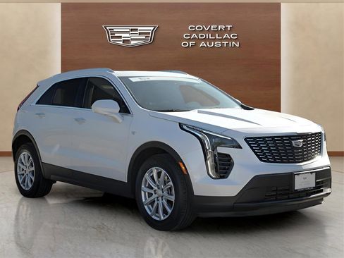 Certified 2023 Cadillac XT4 Luxury w/ Driver Awareness Package image 8